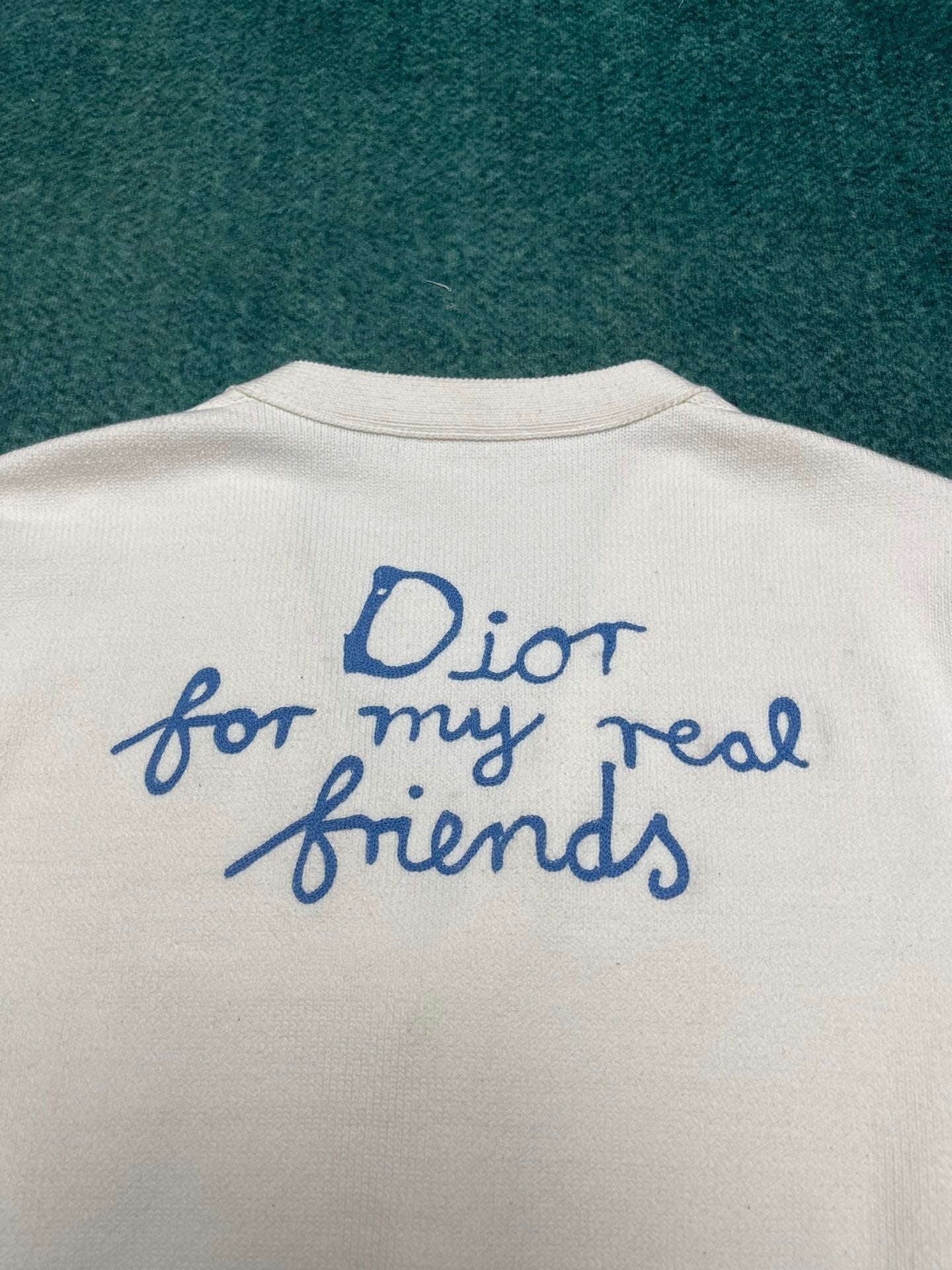 SCRIPT BACK PRINT KNIT SWEATER