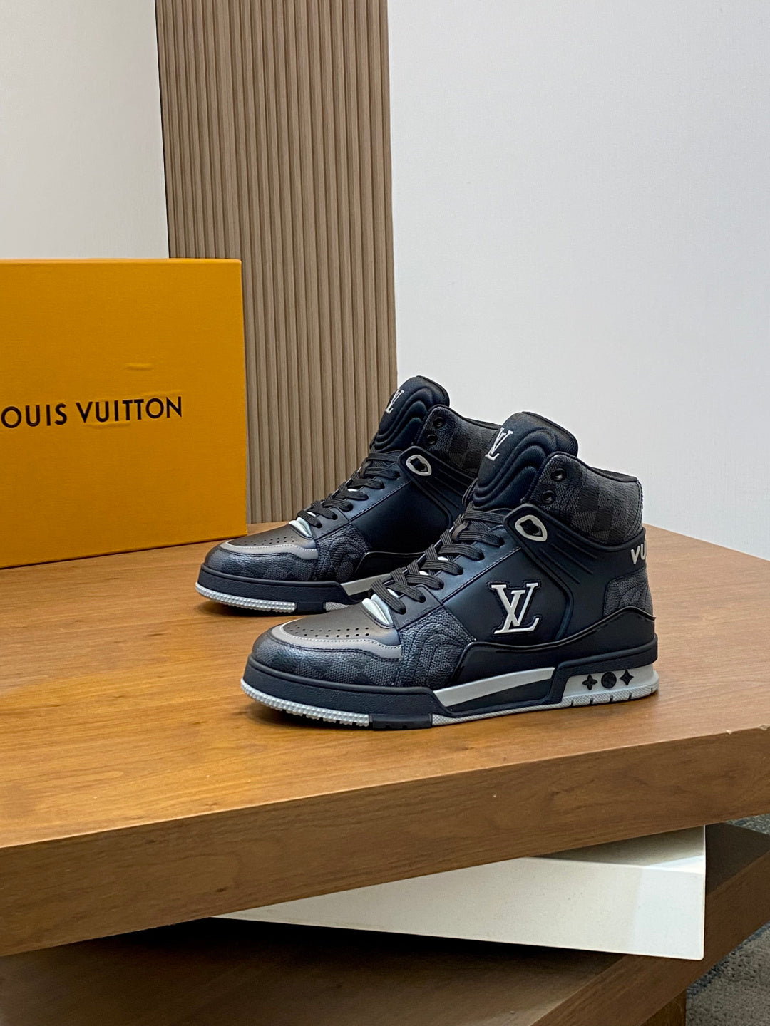 PREMIUM BLACK HIGH-TOP DESIGNER SNEAKERS