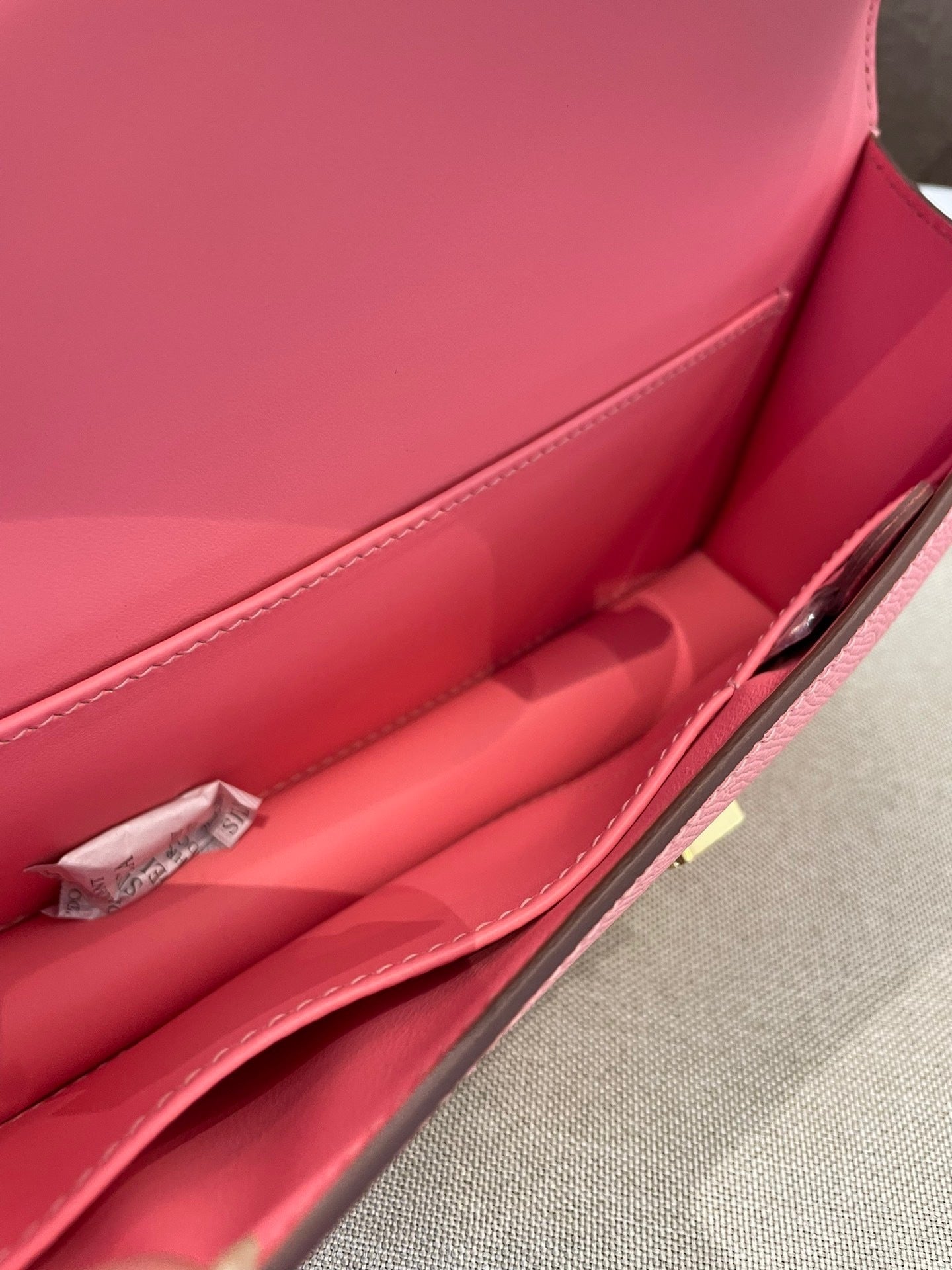 PINK STRUCTURED CROSSBODY BAG