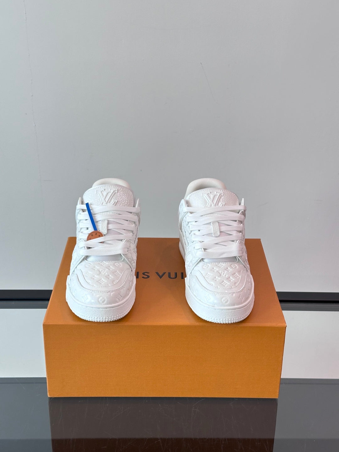 WHITE MONOGRAM LOW-TOP SNEAKERS