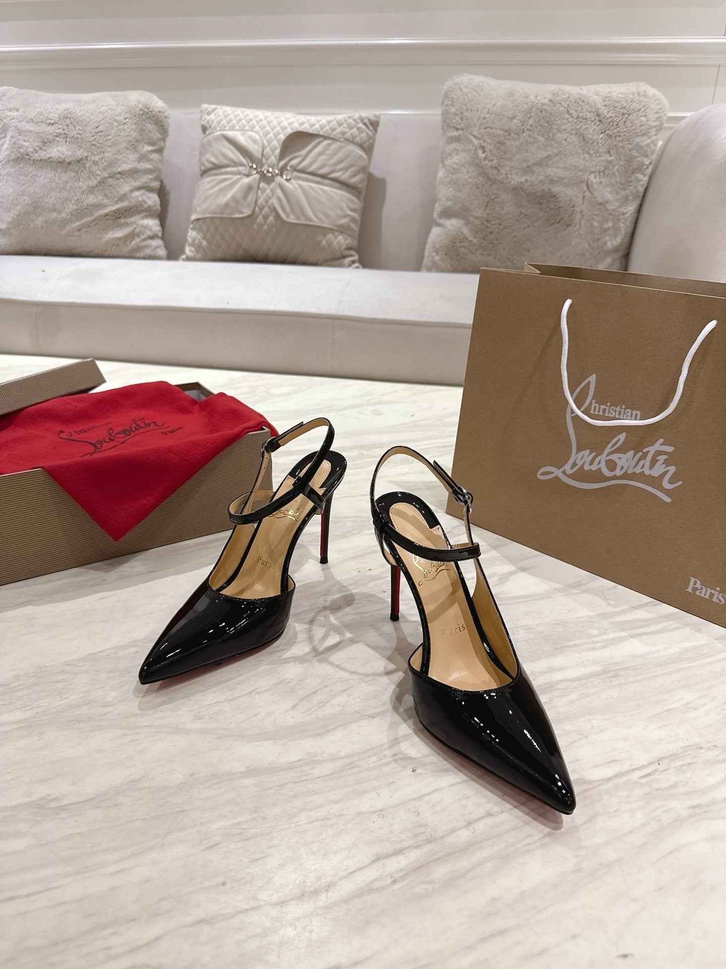 BLACK PATENT ANKLE-STRAP POINTED HEELS