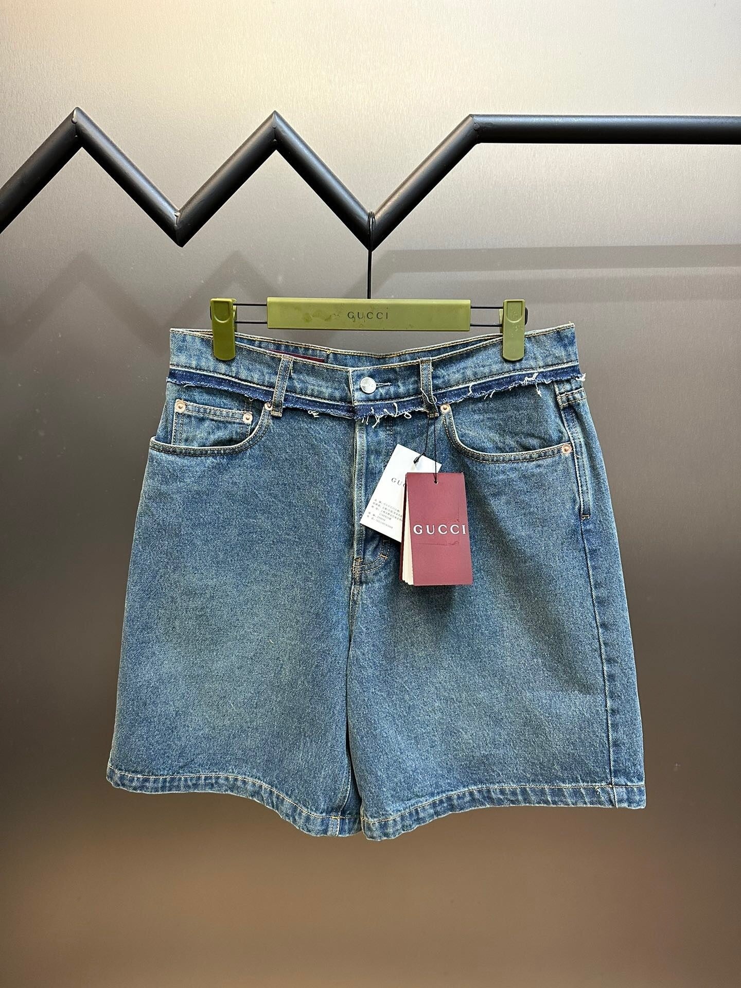 HIGH-WAIST RAW EDGE DENIM SHORTS