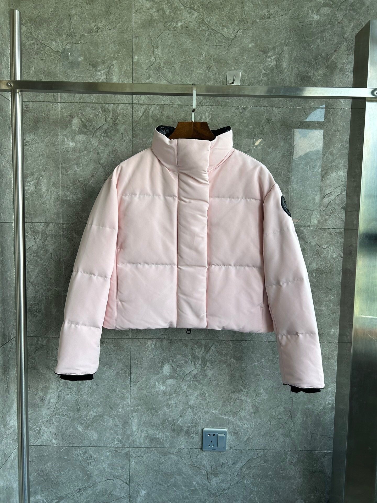 SHORT PADDED PUFFER JACKET WITH STAND COLLAR