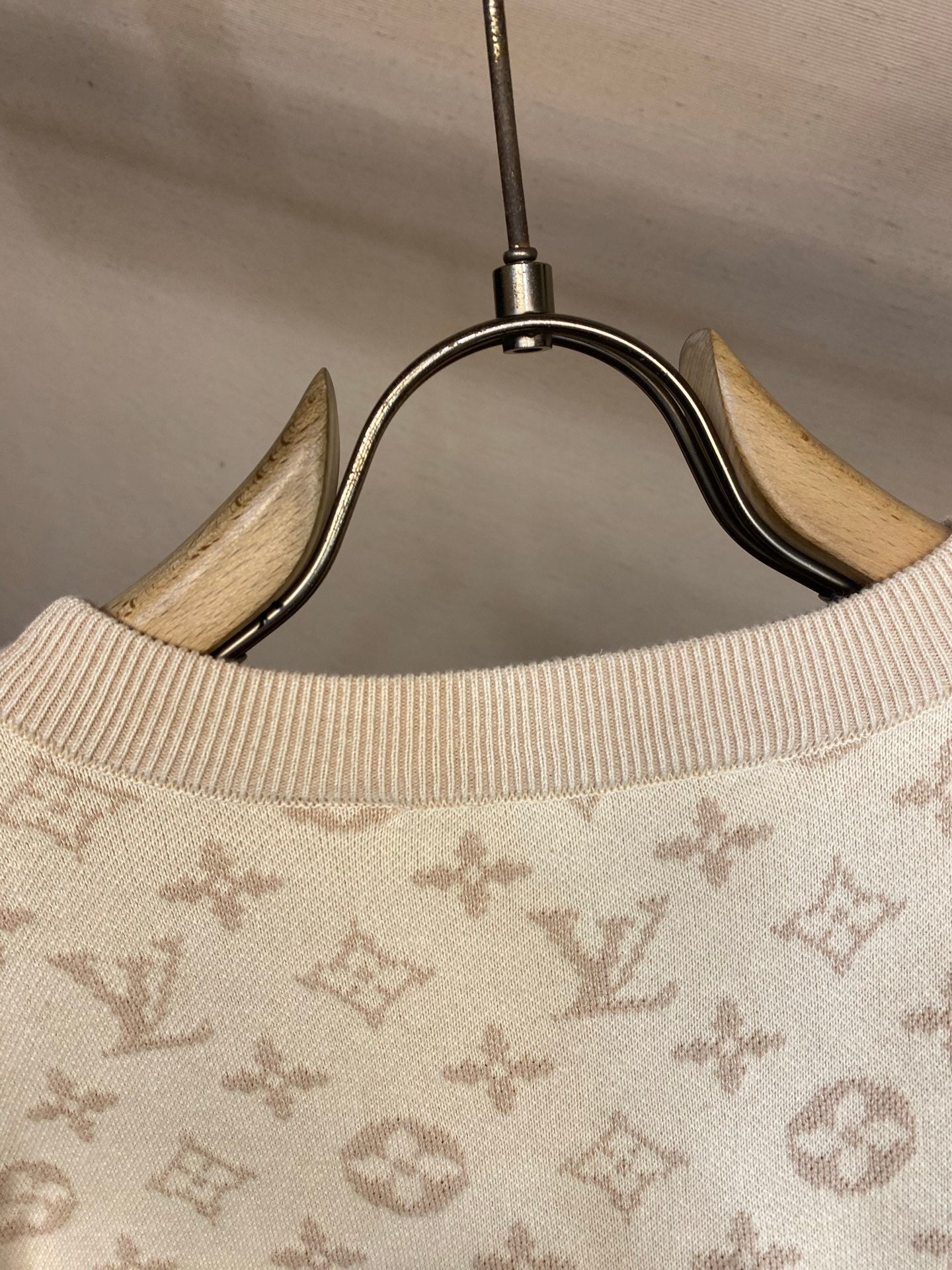 STRUKTURIERTER JACQUARD-RUNDSCHNELLPULLOVER