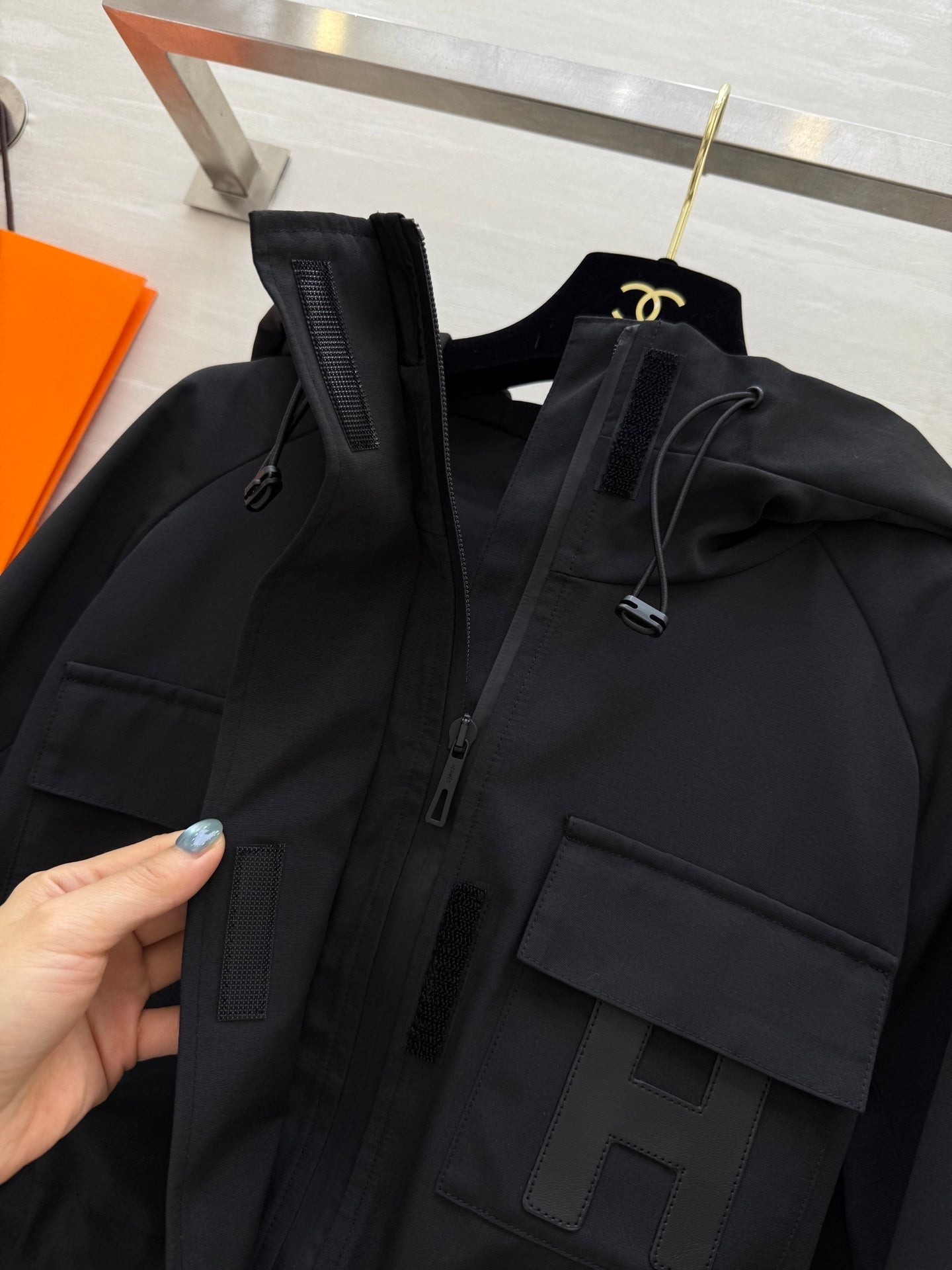 UTILITY HOODED JACKET WITH ADJUSTABLE WAIST