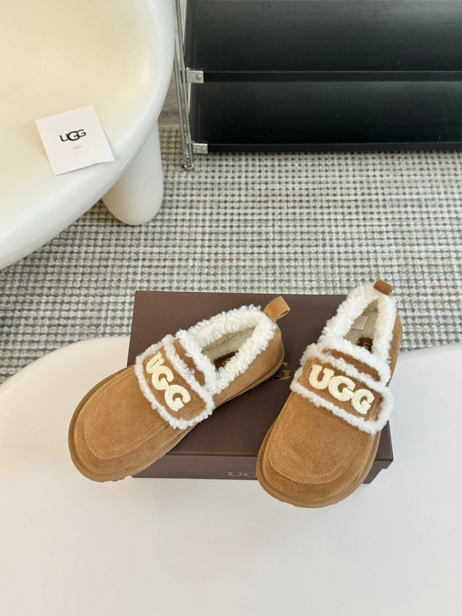 COZY PLATFORM FLEECE STRAP SLIPPERS