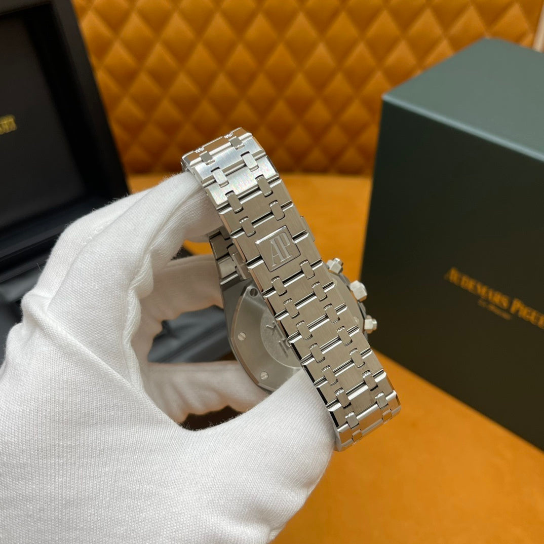 PREMIUM STEEL CHRONOGRAPH WATCH