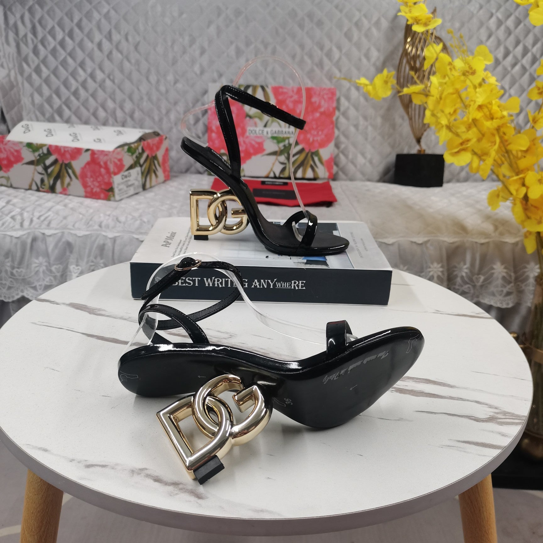 BLACK PATENT LOGO HEEL SANDALS