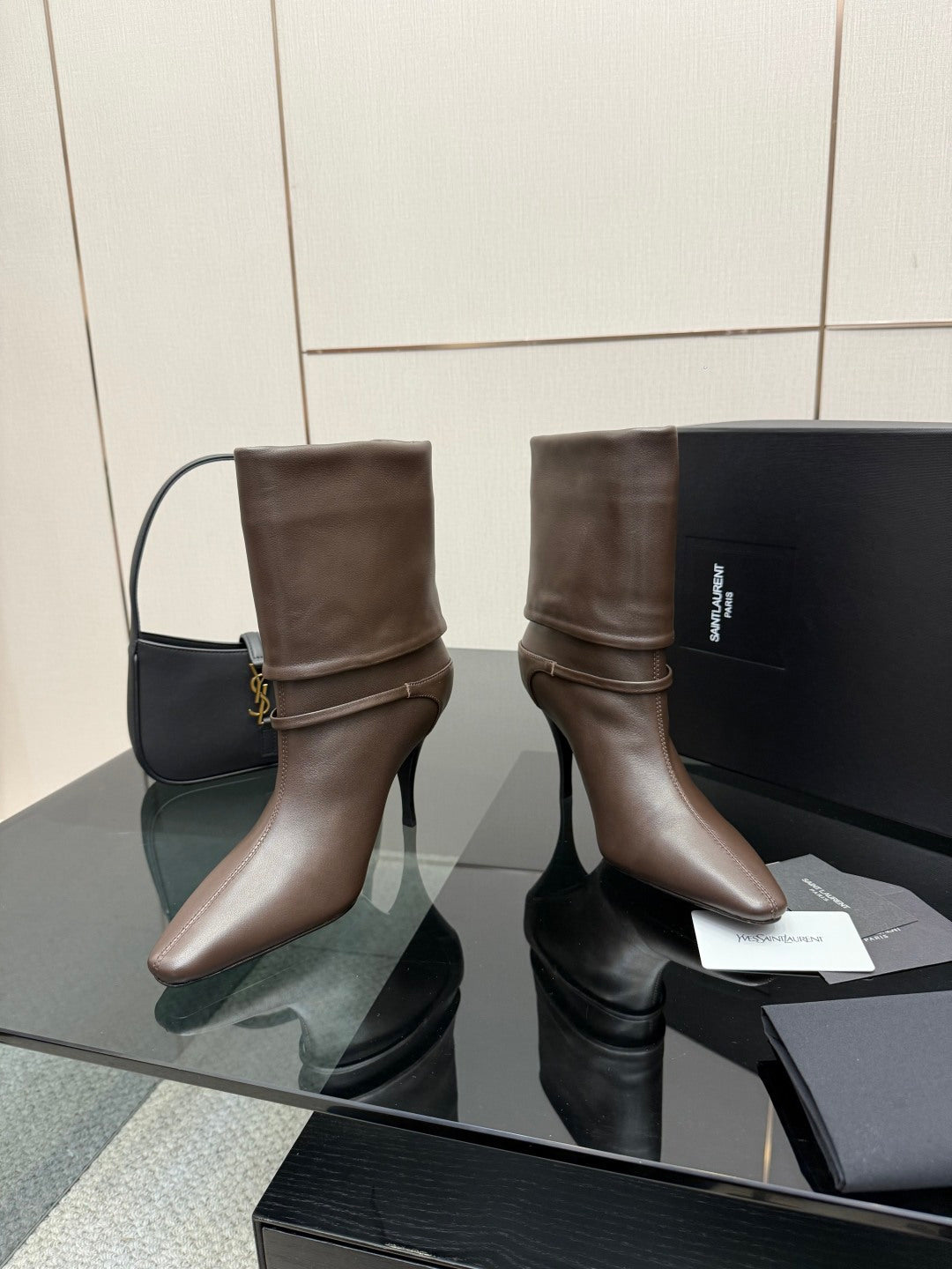SLIM HEEL MID-CALF LEATHER BOOTS
