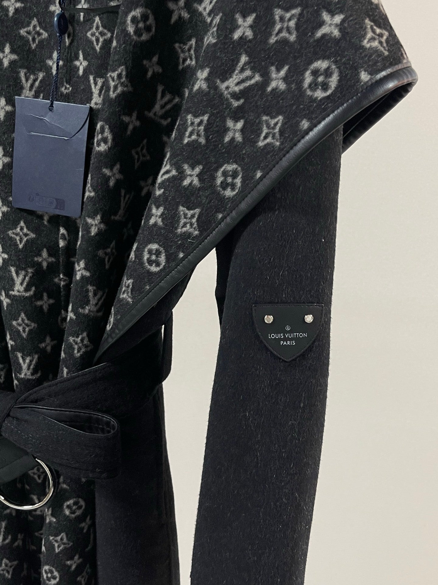 BELTED PATTERNED HOODED COAT