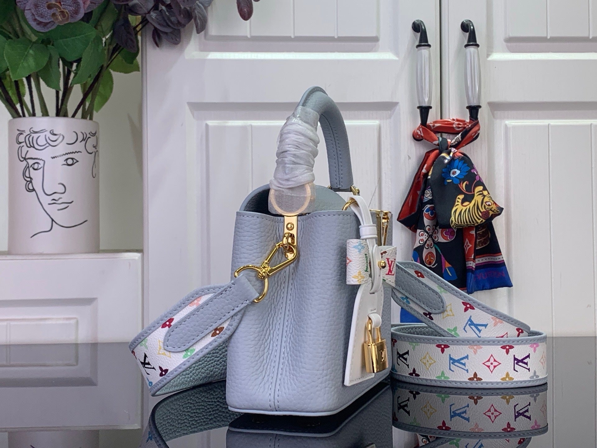 STRUCTURED TOP HANDLE BAG