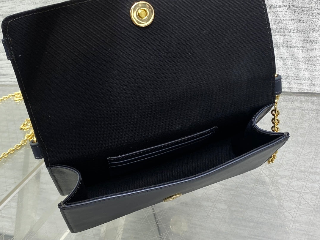 MONOGRAM PATTERN CHAIN SHOULDER BAG