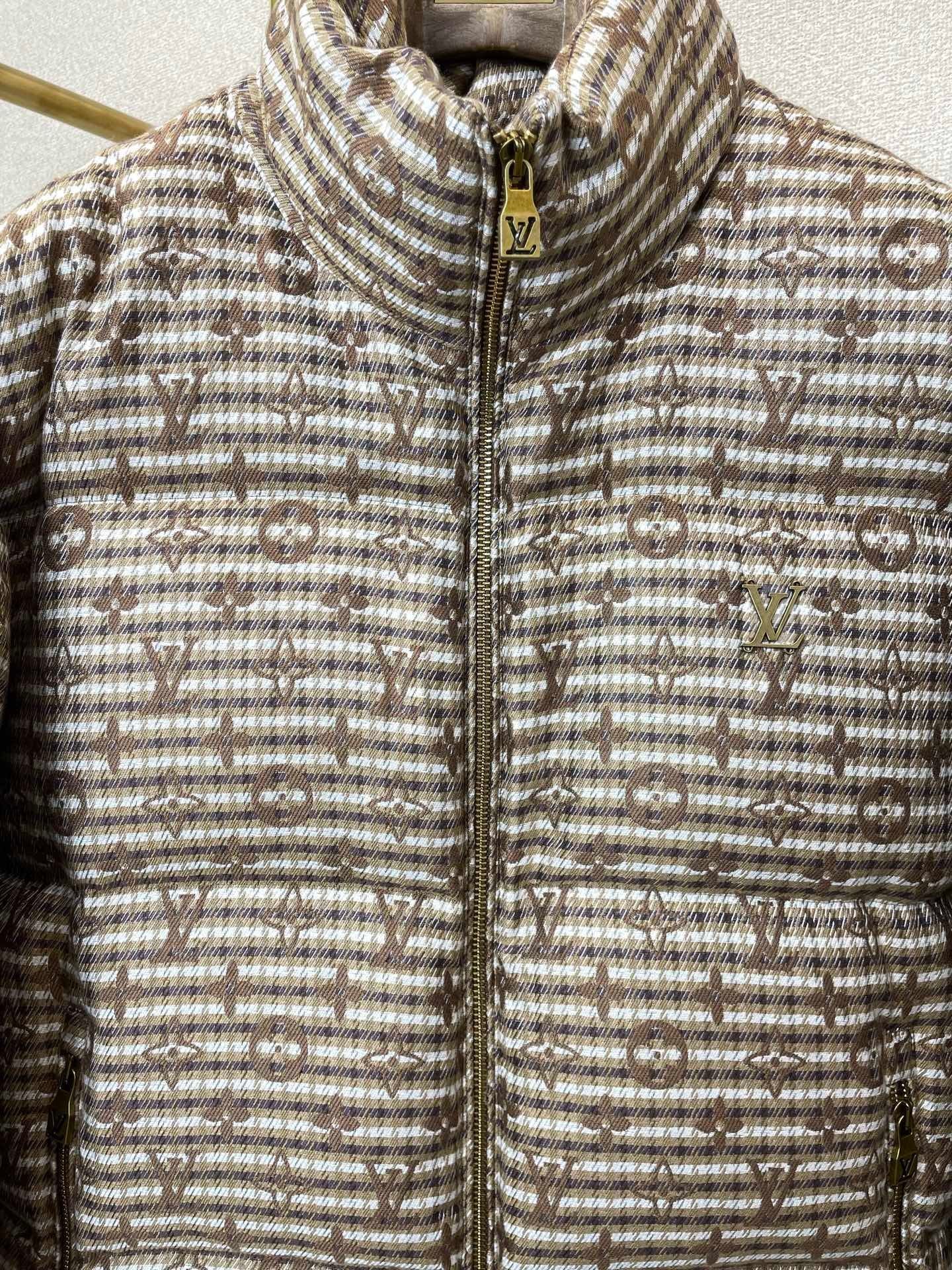 PADDED STAND-COLLAR JACKET