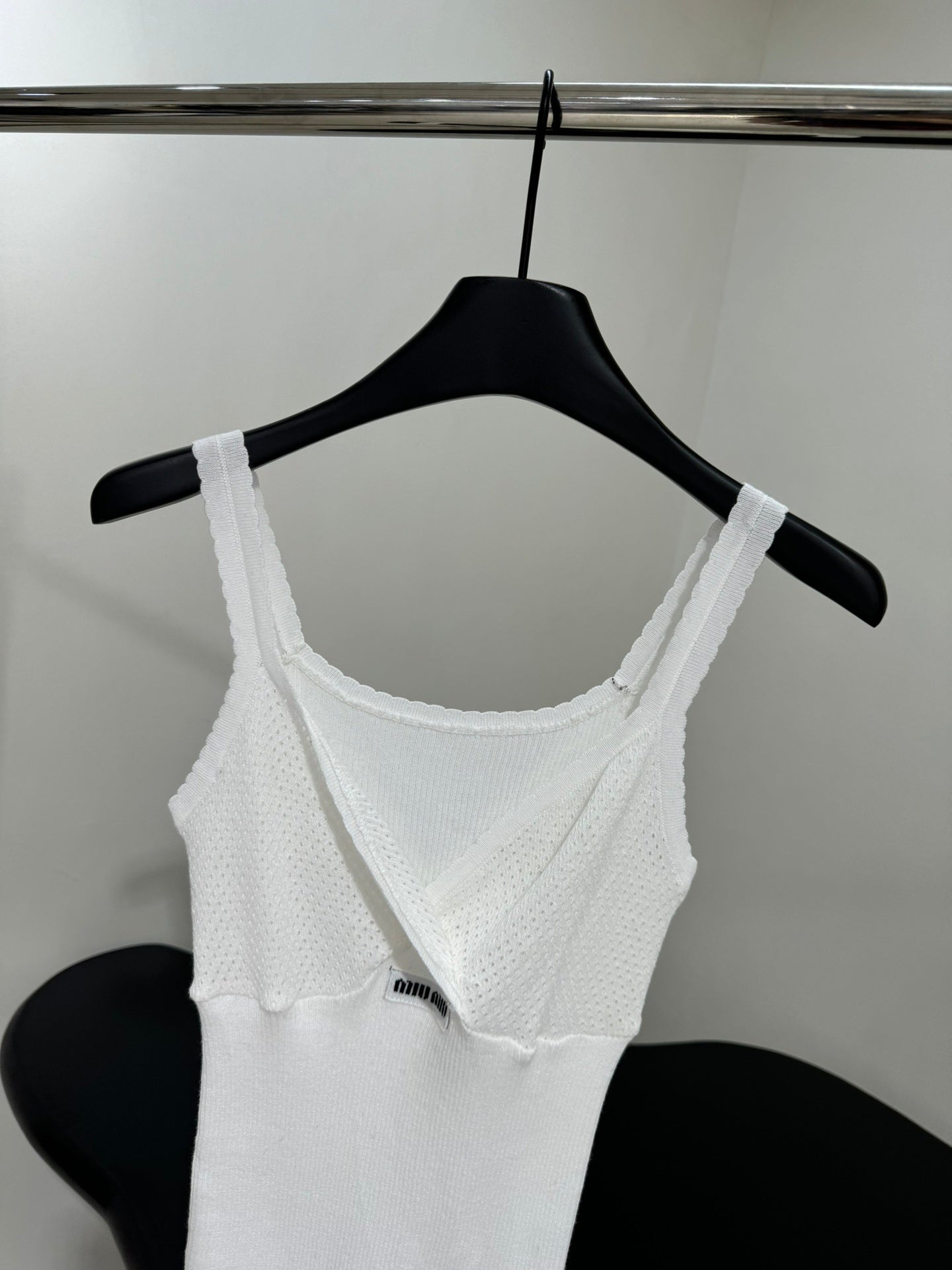 RIBBED KNIT CAMI TOP