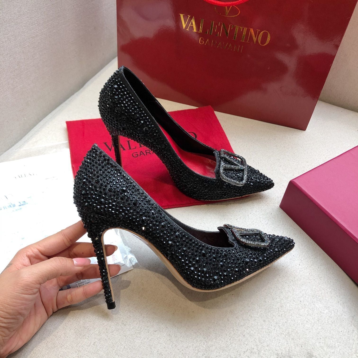 CRYSTAL EMBELLISHED HIGH HEEL PUMPS WITH SIGNATURE V BUCKLE