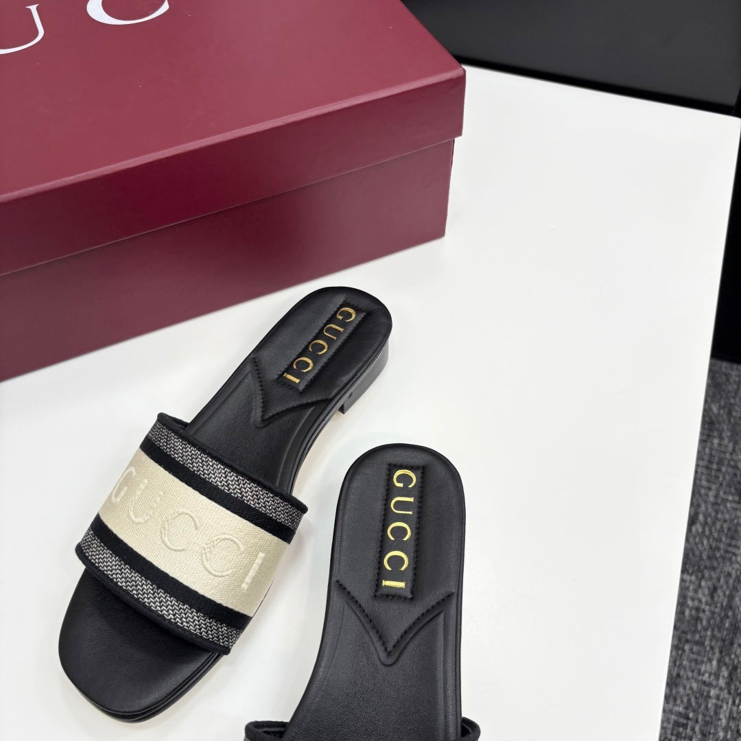 BLACK & BEIGE LOGO WEB SLIDE SANDALS