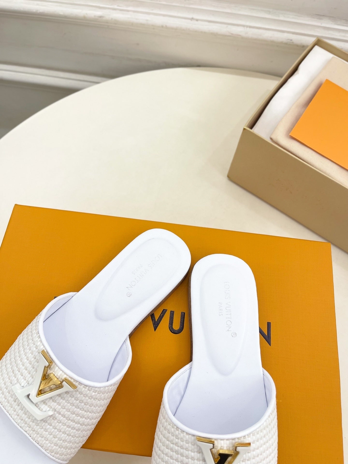 WOVEN STRAP MONOGRAM DETAIL SLIDE SANDALS – WHITE