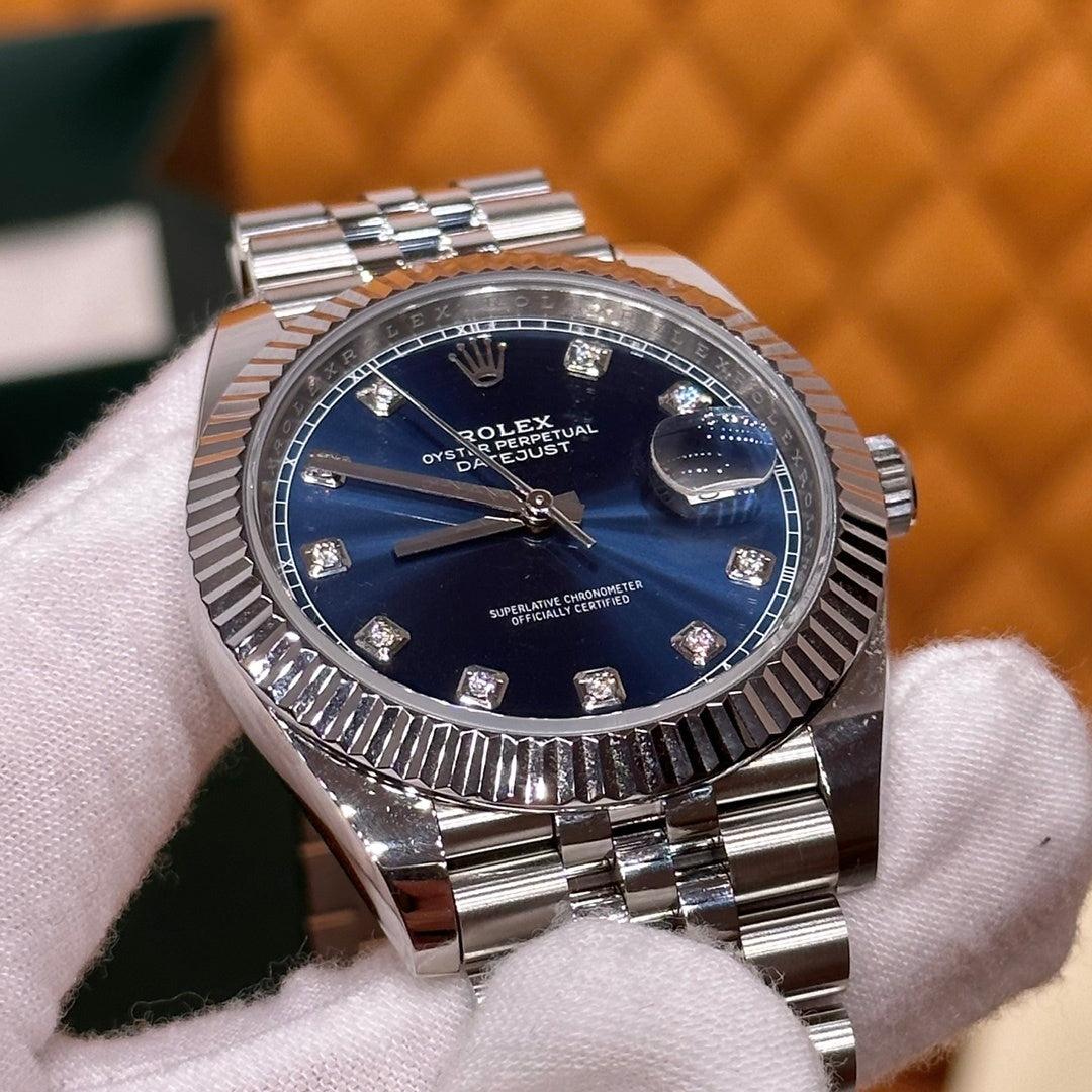 LUXURY BLUE DIAL DIAMOND WATCH
