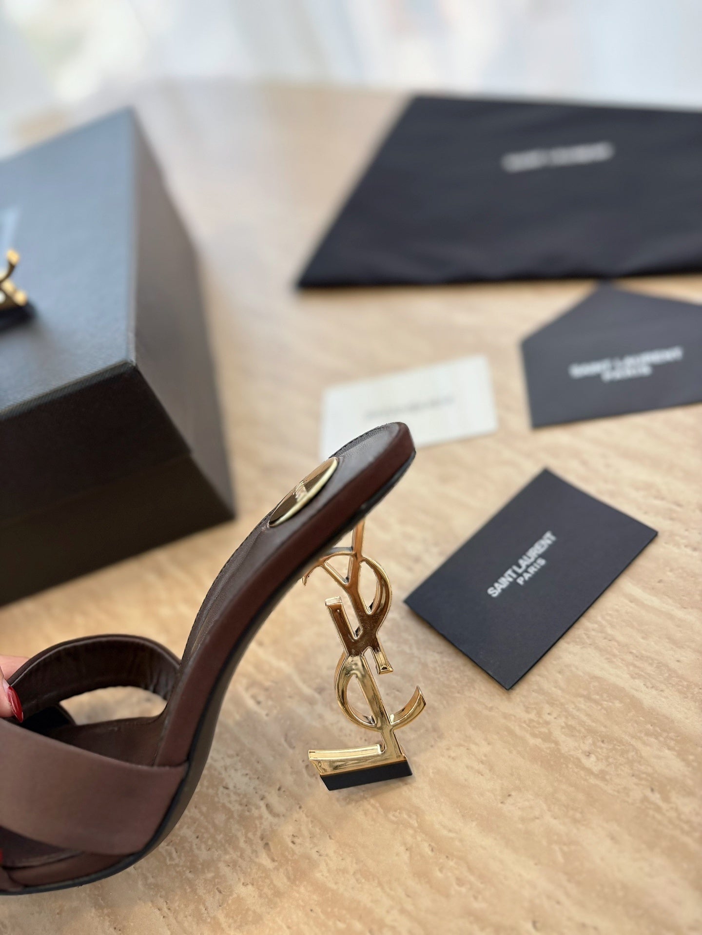 BROWN MINIMAL HEEL SANDALS