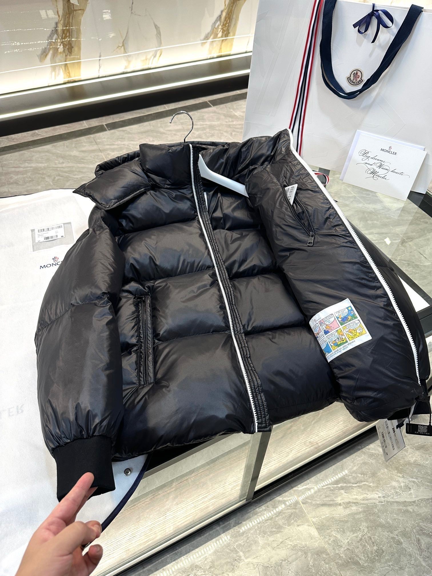 LOGO HOODED QUILTED PUFFER JACKET