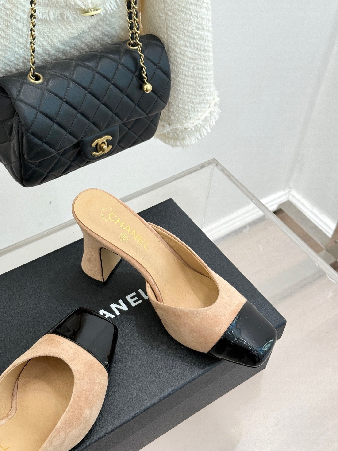 BEIGE SUEDE & BLACK PATENT CAP-TOE MULE HEELS