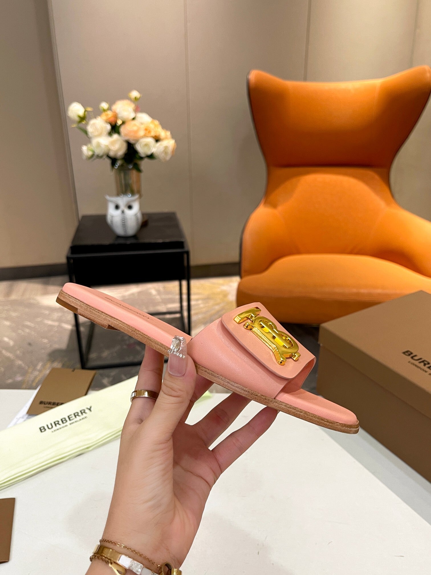 PINK GOLD-DETAIL FLAT SLIDE SANDALS