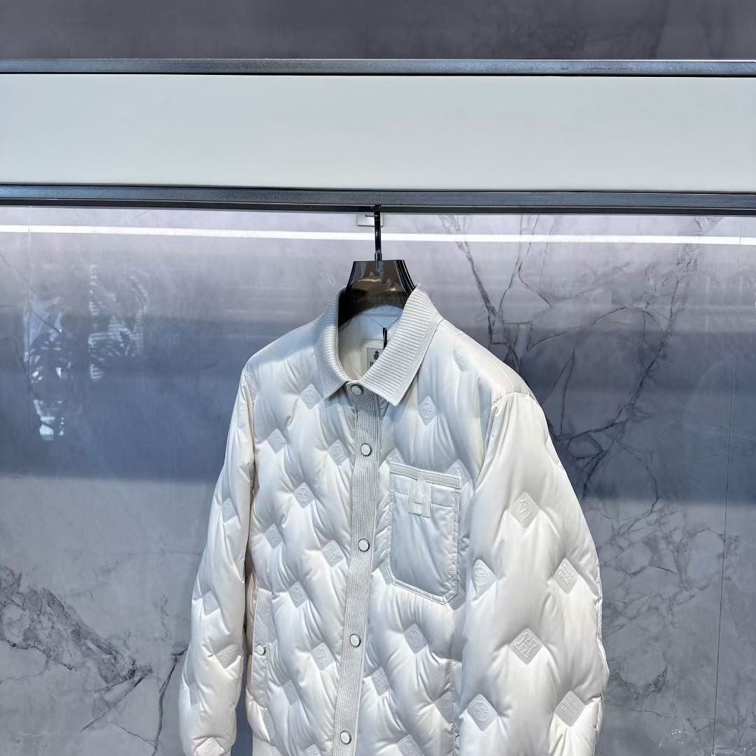 QUILTED WHITE PUFFER JACKET WITH BUTTON CLOSURE