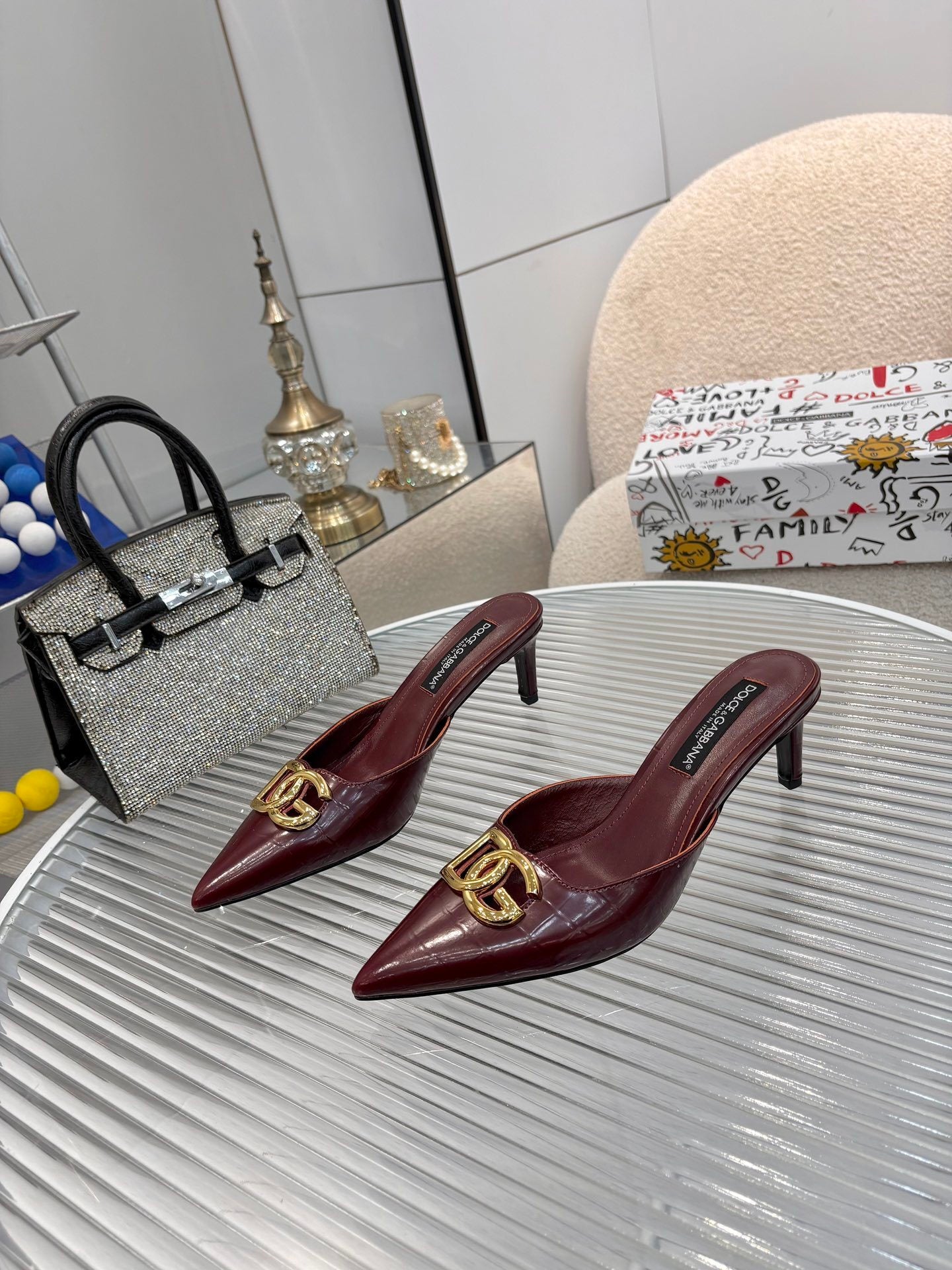 LOGO POINTED TOE MULES – BURGUNDY EDITION