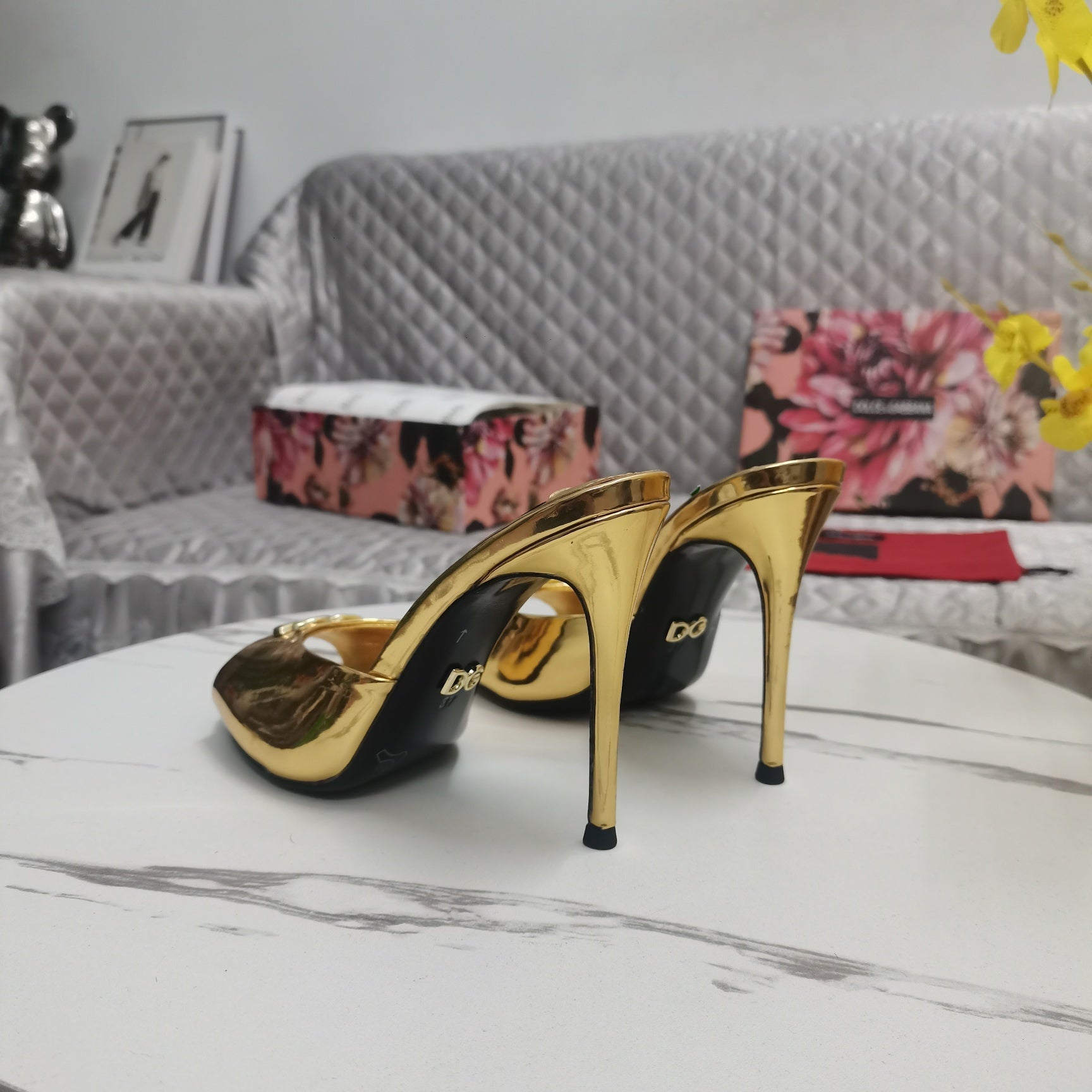 GOLD METALLIC MULE HEEL SANDALS WITH LOGO DETAIL