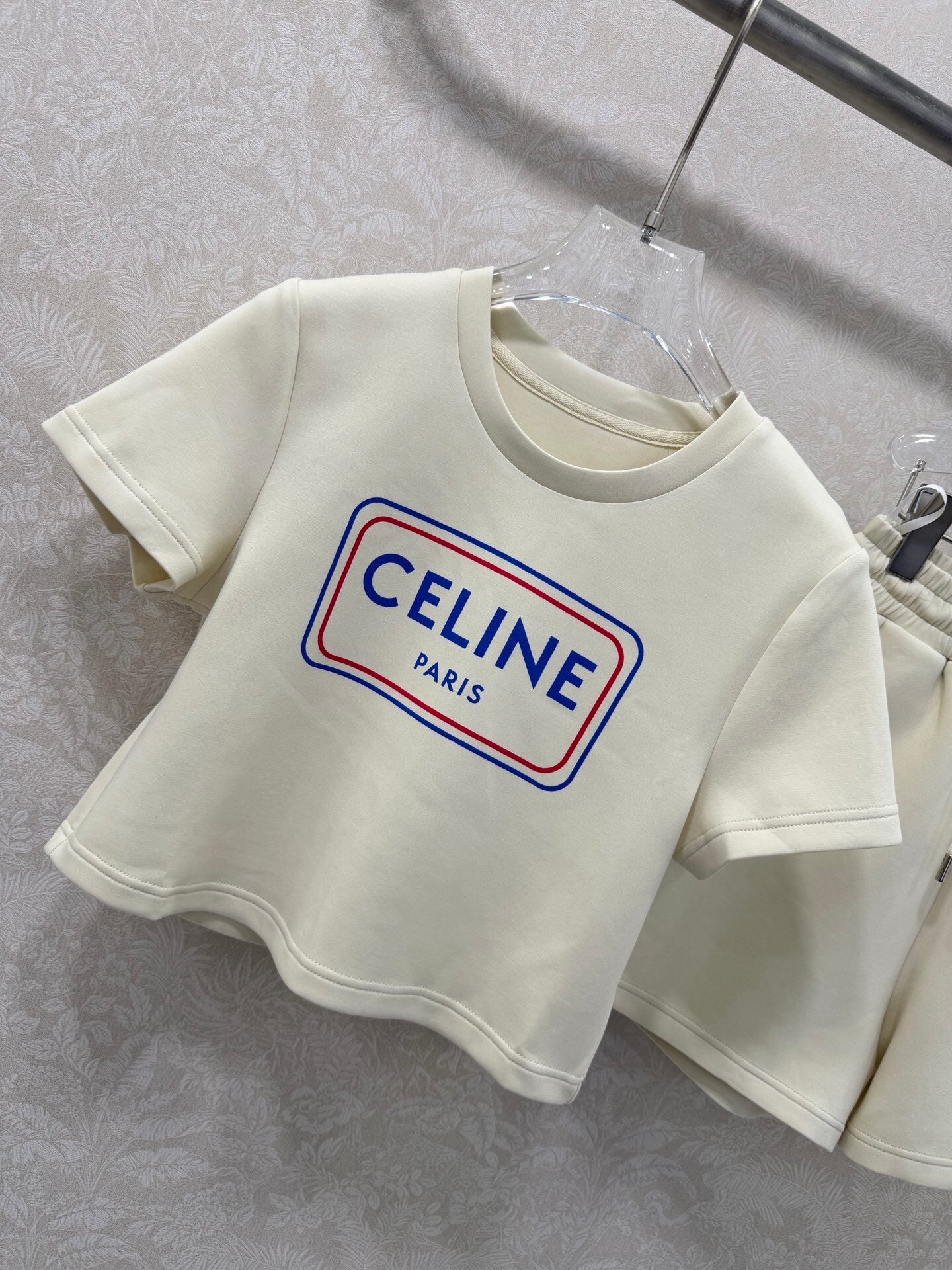 CREAM TWO-PIECE LOUNGE SET – T-SHIRT & SHORTS