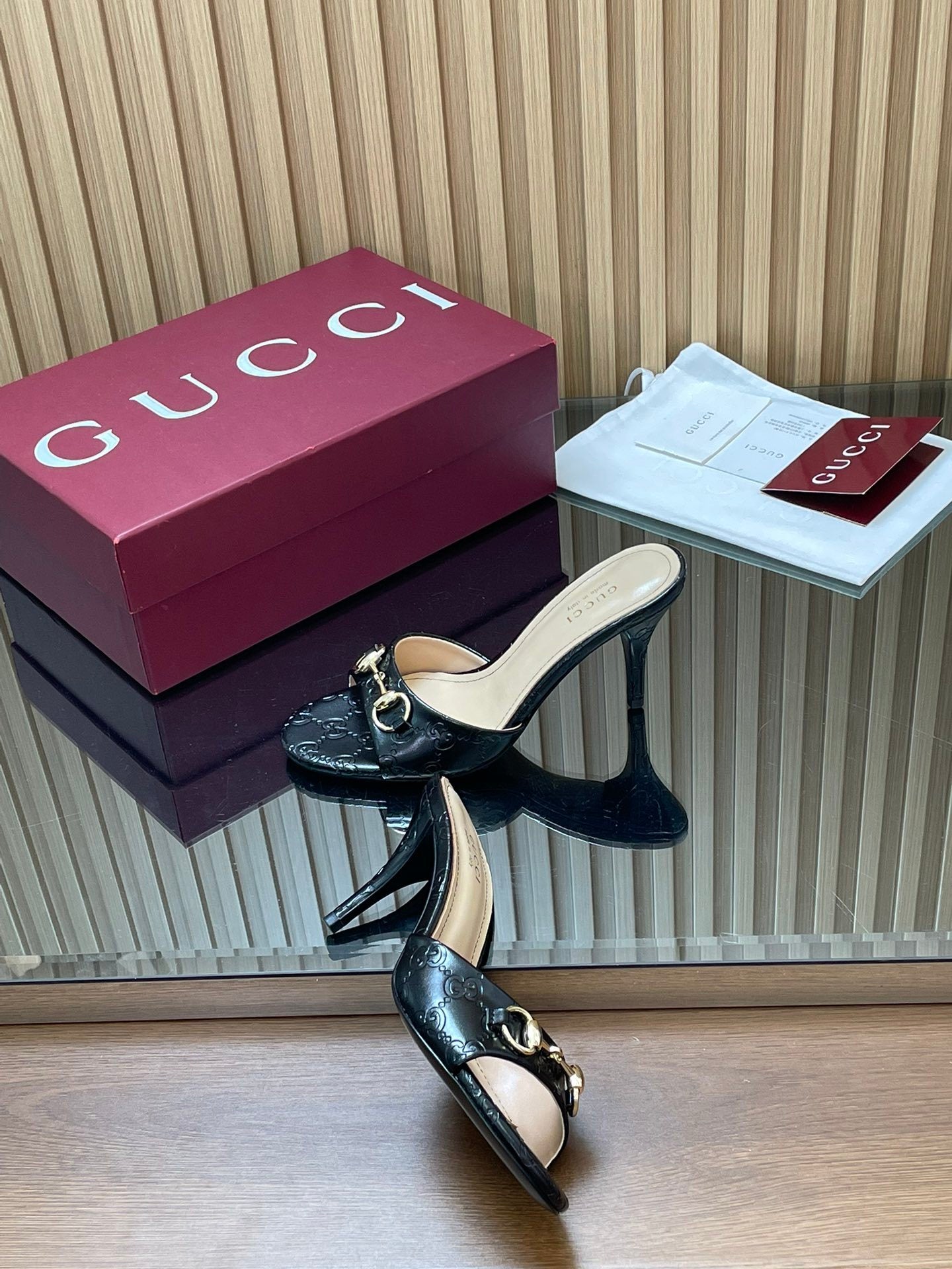 ELEGANT BLACK HEELED MULE SANDALS