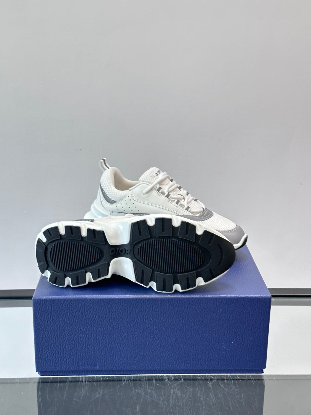 WHITE & GREY DESIGNER CHUNKY RUNNER SNEAKERS