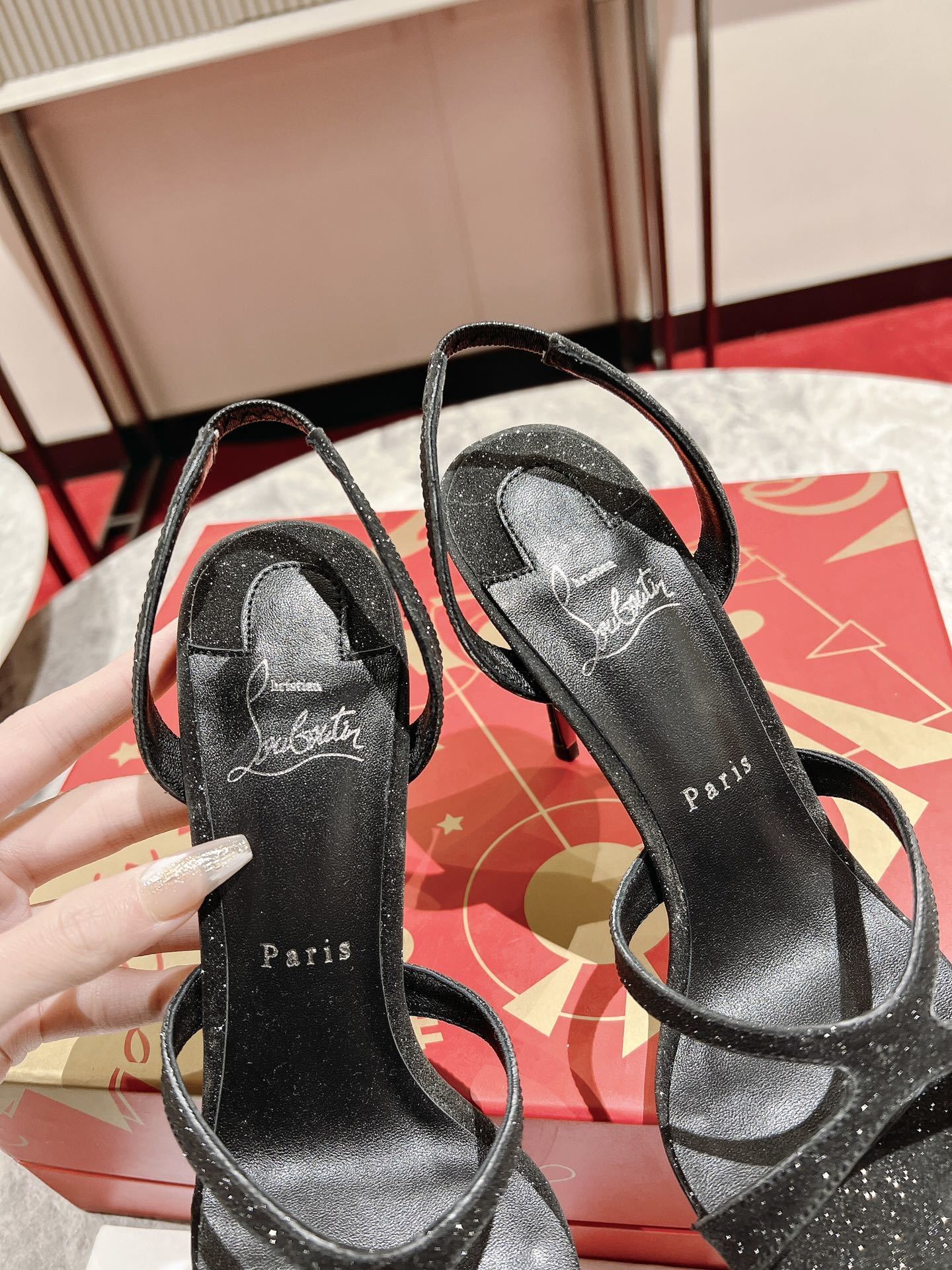 BLACK GLITTER STRAP SANDAL HEELS