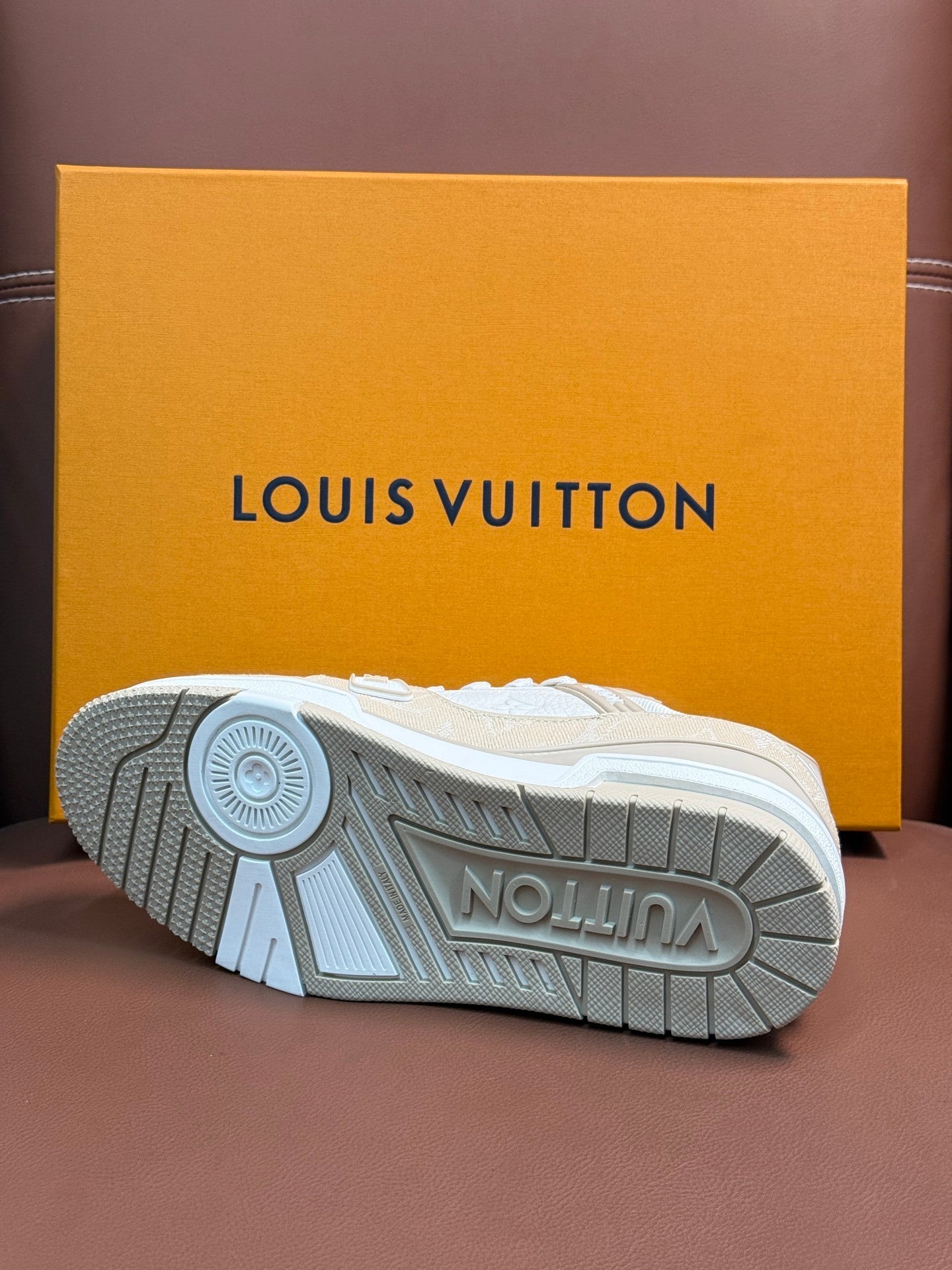 BEIGE & WHITE TEXTURED LOW-TOP SNEAKERS