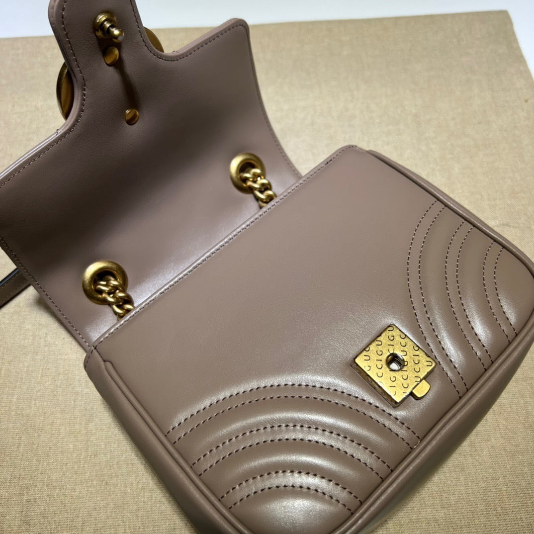 ELEGANT QUILTED MINI SHOULDER BAG