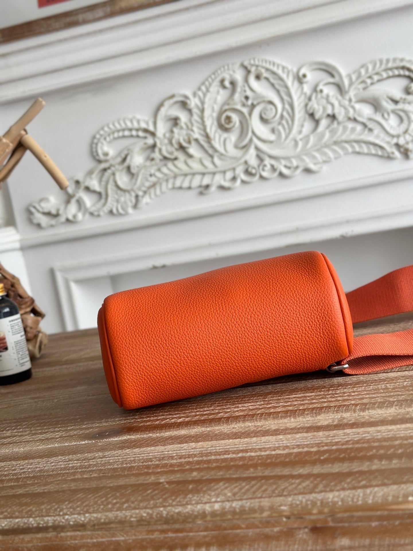 ORANGE TEXTURED LEATHER LOCK CROSSBODY BAG