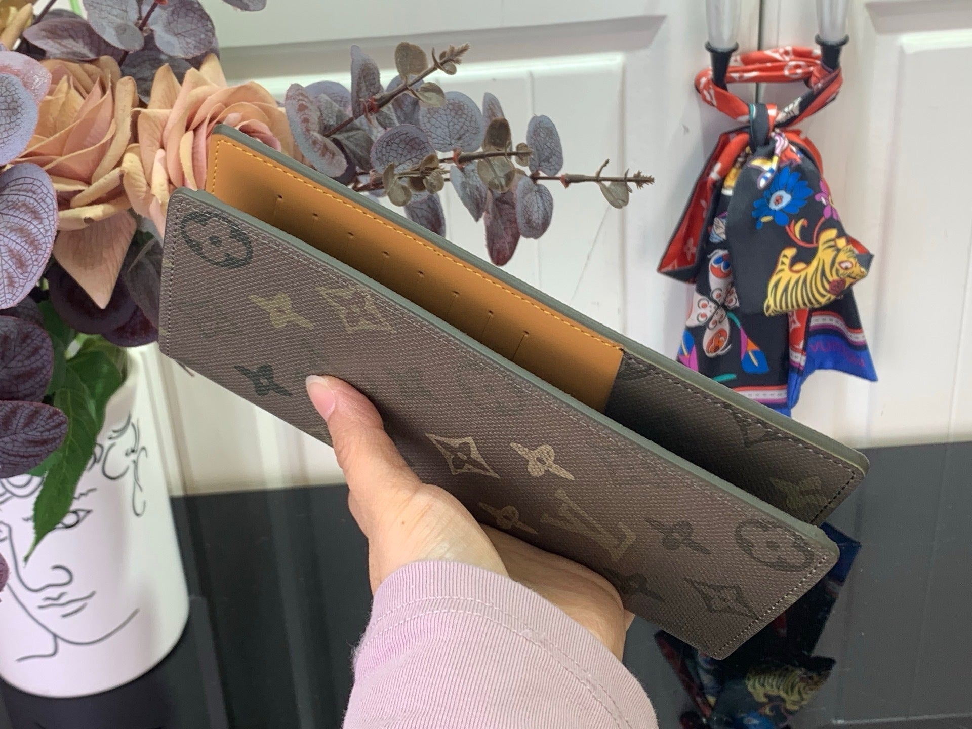 CLASSIC MONOGRAM SLIM WALLET