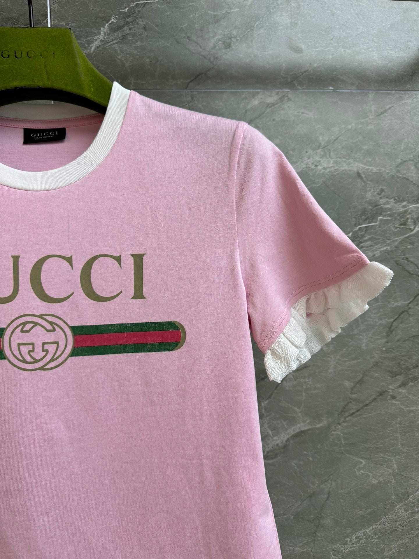 PINK GRAPHIC PRINT T-SHIRT WITH RUFFLED SLEEVES