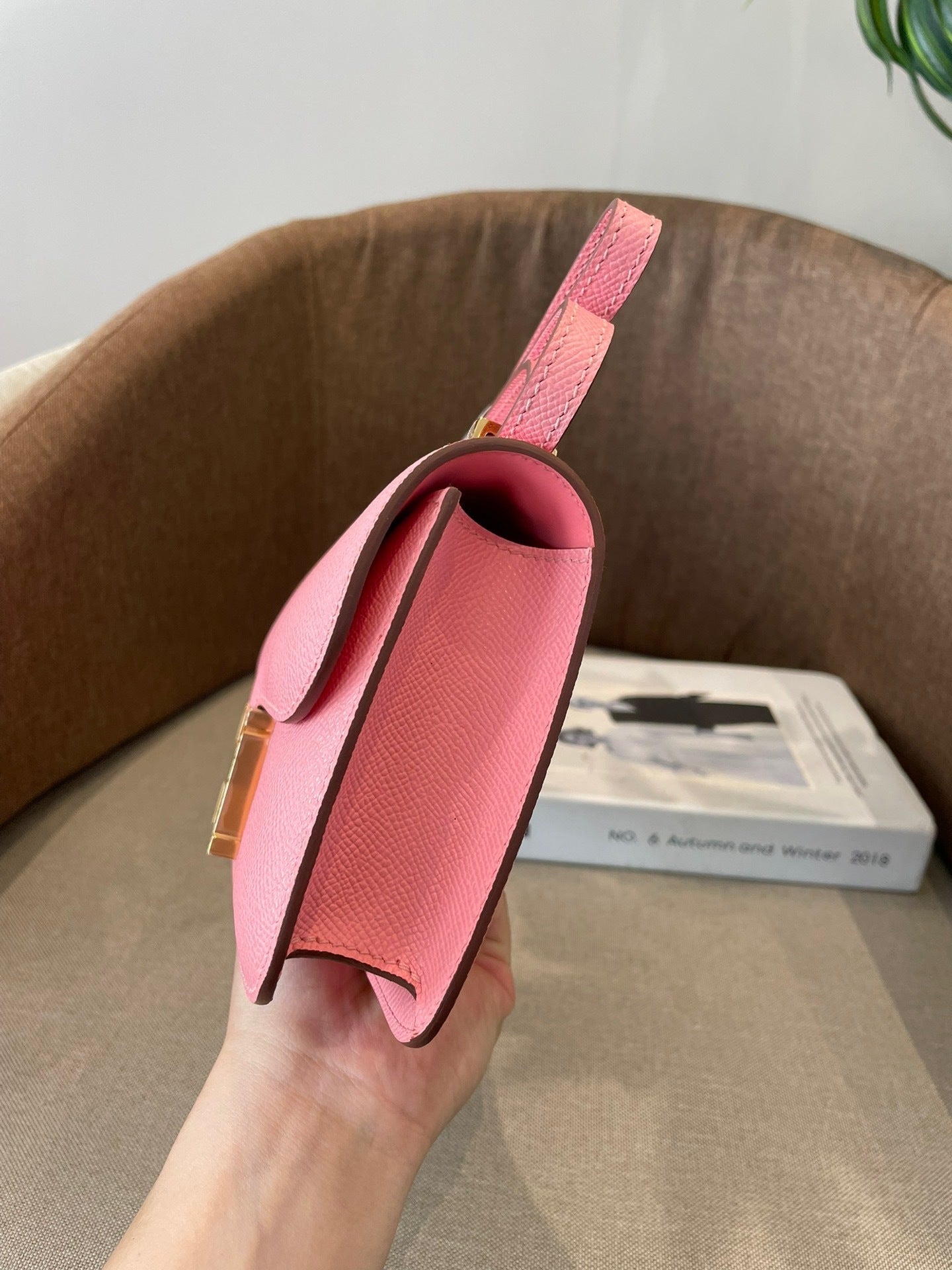 PINK STRUCTURED CROSSBODY BAG