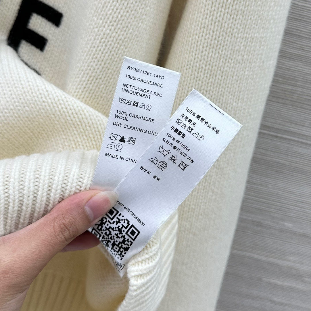 GRAPHIC KNIT SWEATER