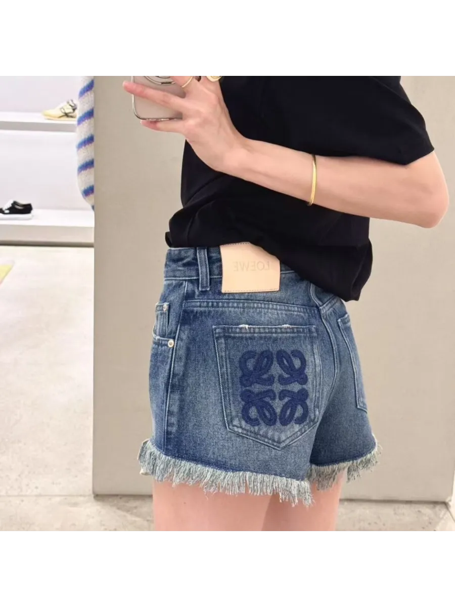 DISTRESSED DENIM FRAYED HEM SHORTS
