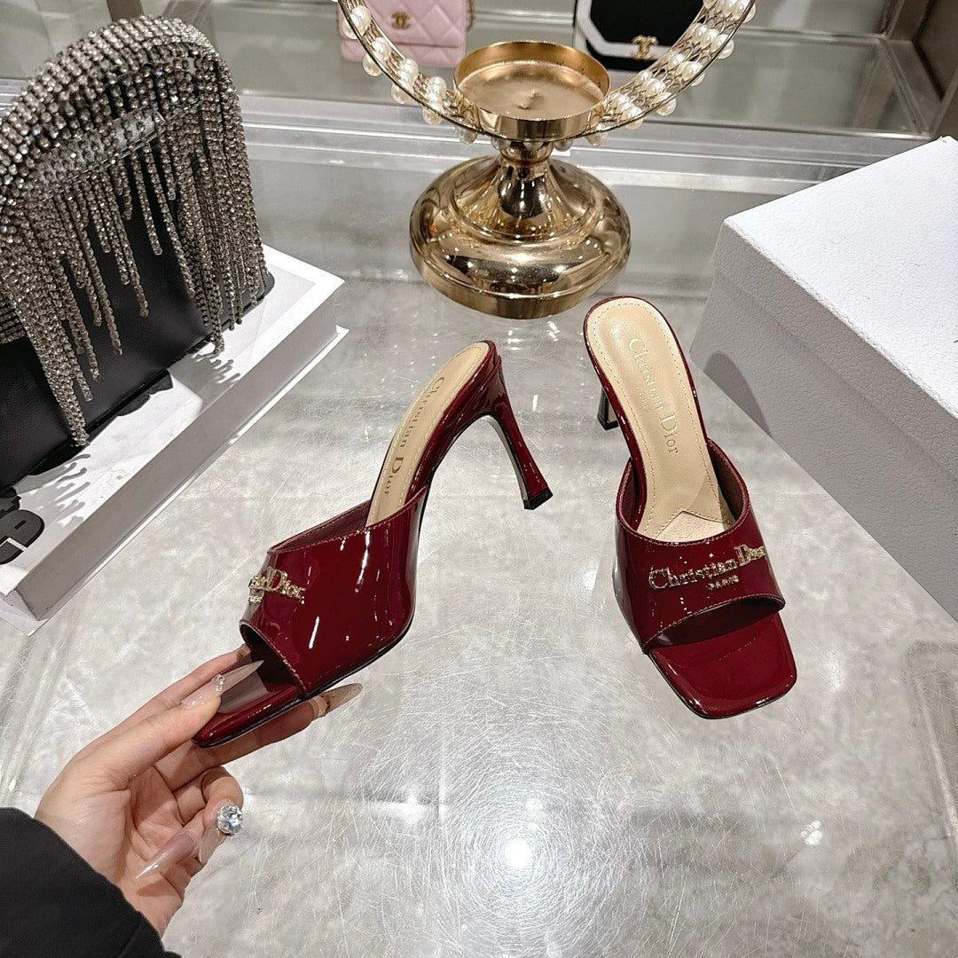 RED PATENT SQUARE-TOE MULE HEELS