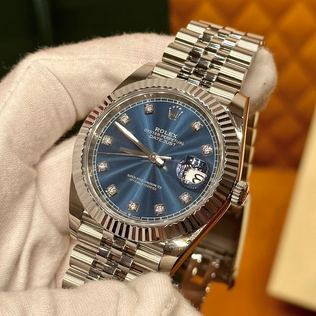 LUXURY BLUE DIAL DIAMOND WATCH