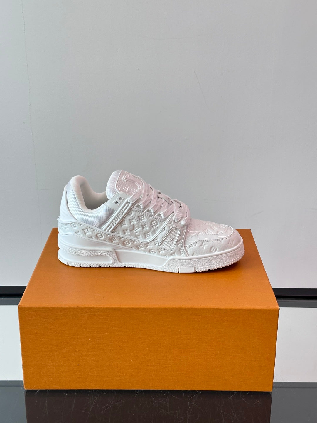 WHITE MONOGRAM LOW-TOP SNEAKERS