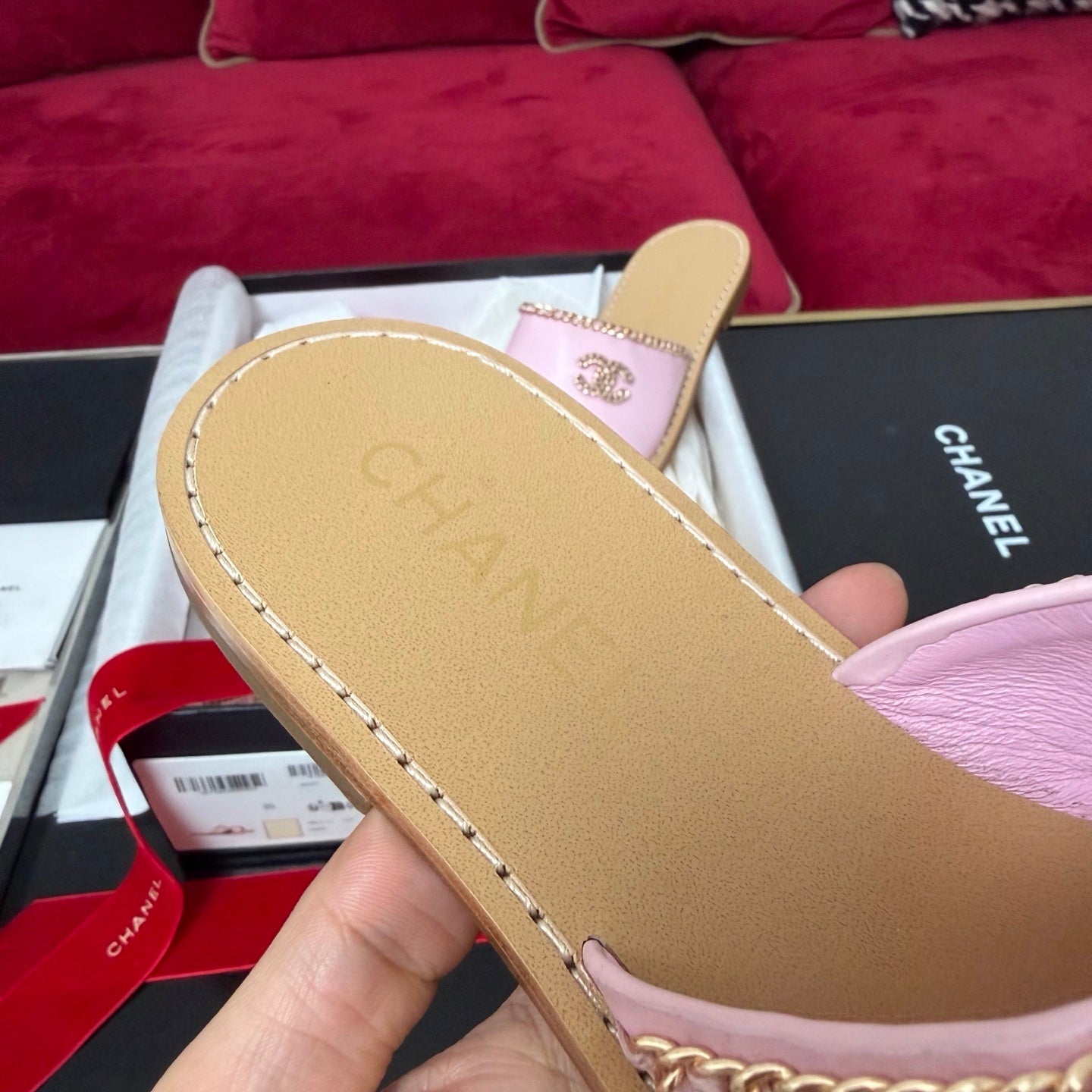 CHAIN LOGO FLAT SLIDE SANDALS