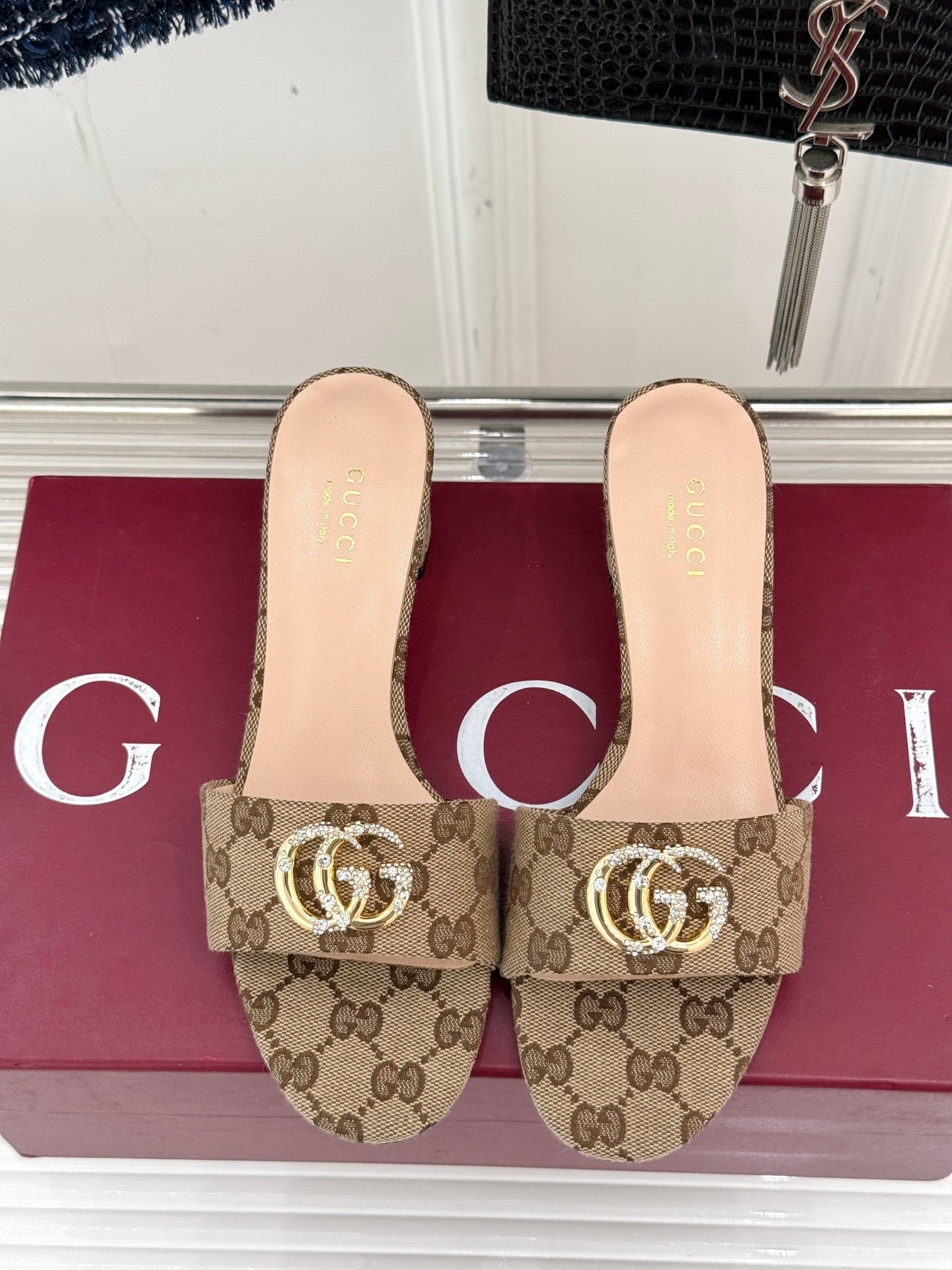 BEIGE MONOGRAM BLOCK HEEL SLIDES