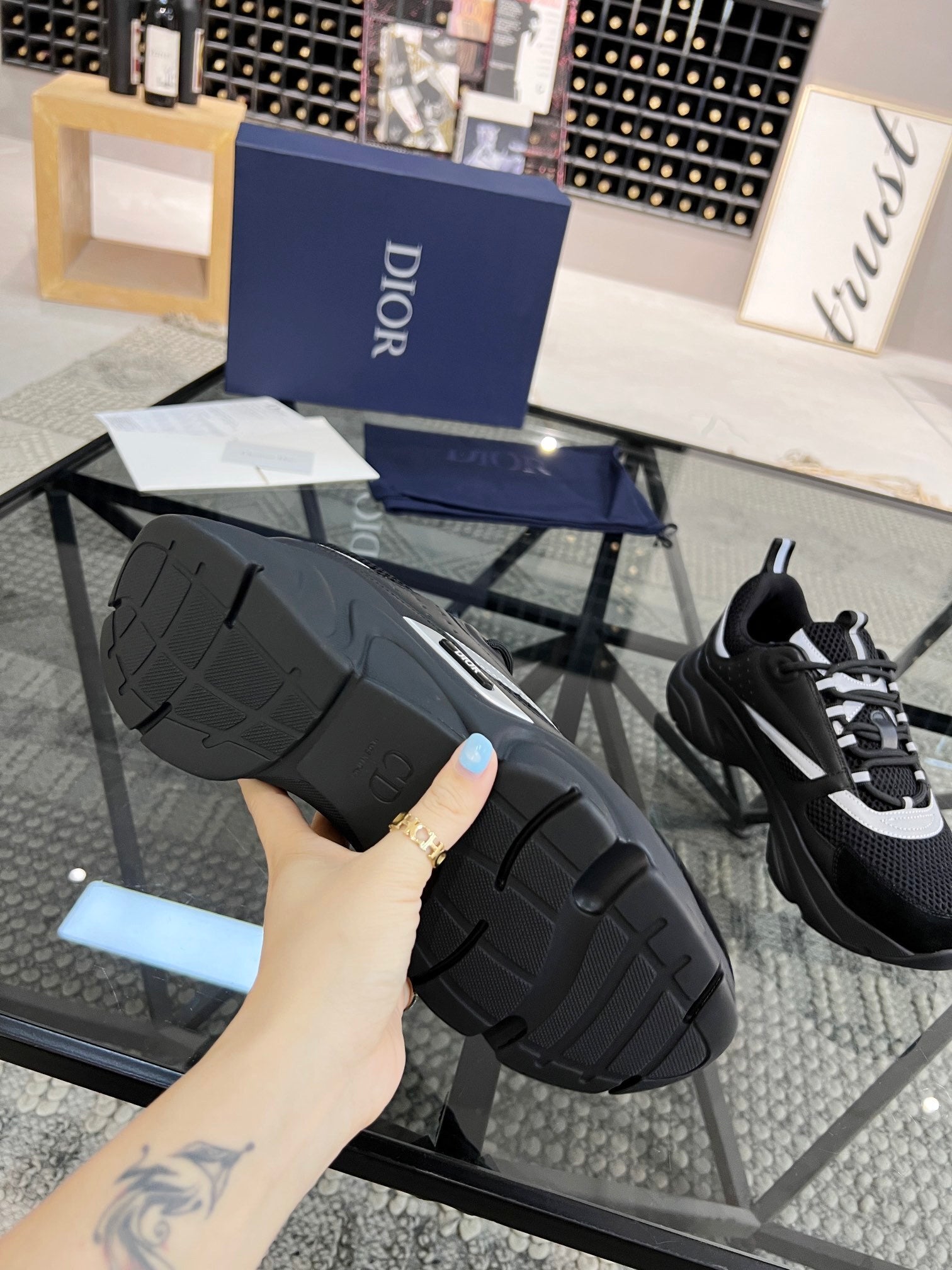 SPORT MESH RUNNER SNEAKERS