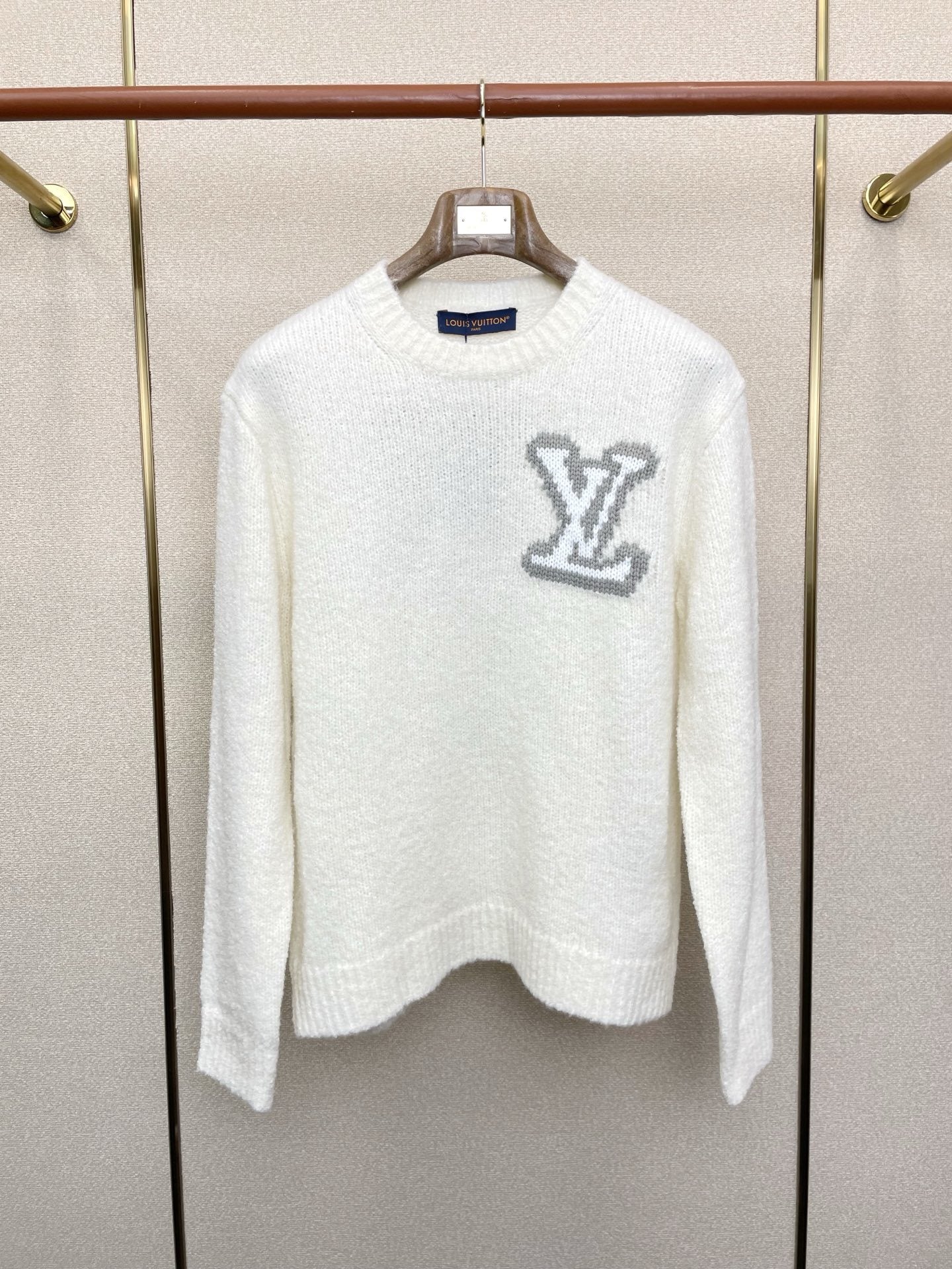 SOFT KNIT CREWNECK SWEATER WITH CONTRAST LETTER DETAIL