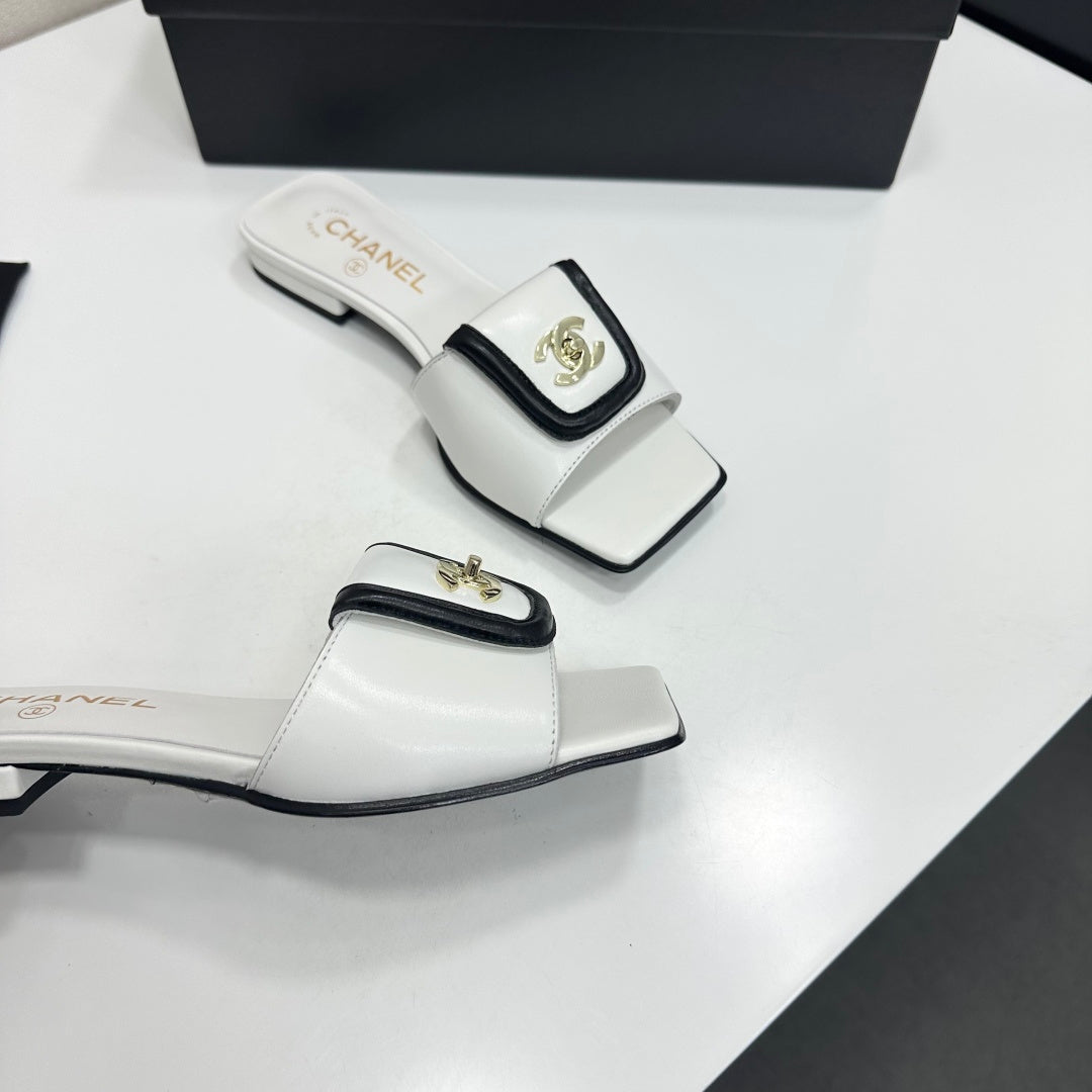 WHITE CONTRAST SLIDE SANDALS