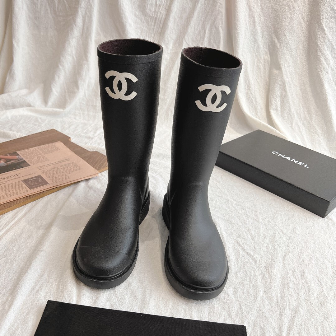 CLASSIC BLACK LOGO RUBBER BOOTS